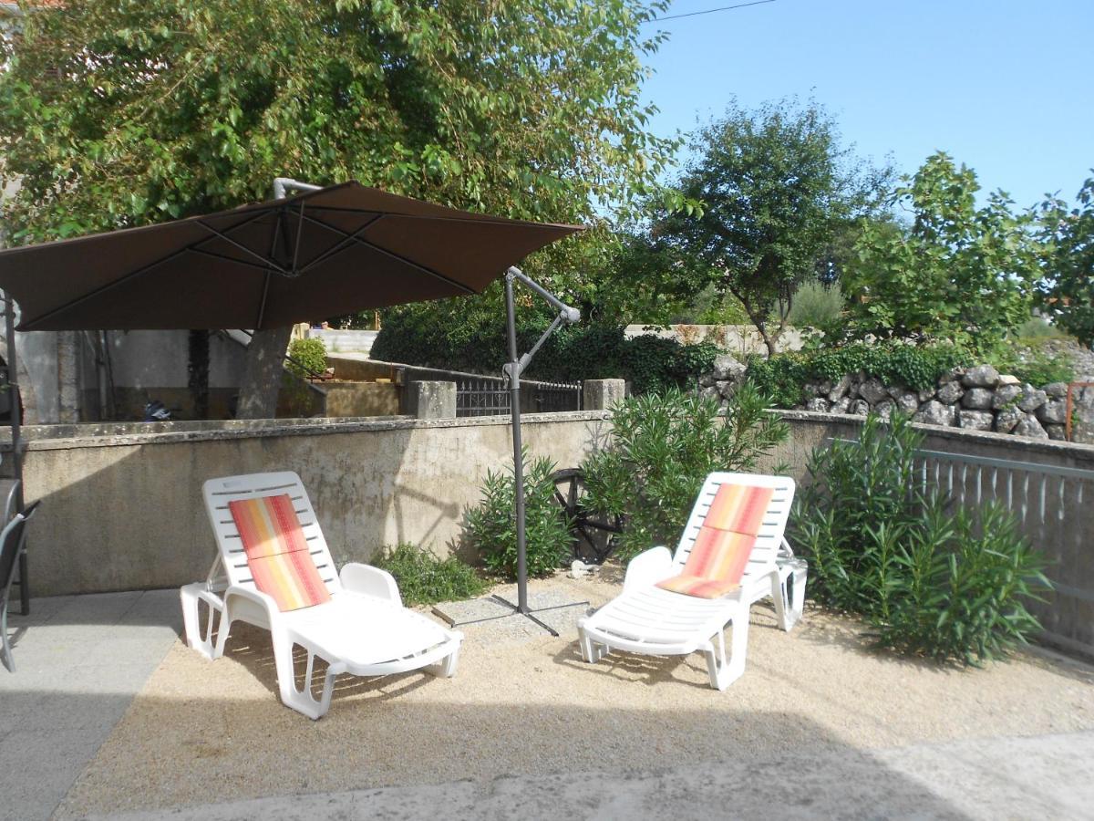 Holiday Home Mery By El-Pi Tours Malinska Exteriör bild